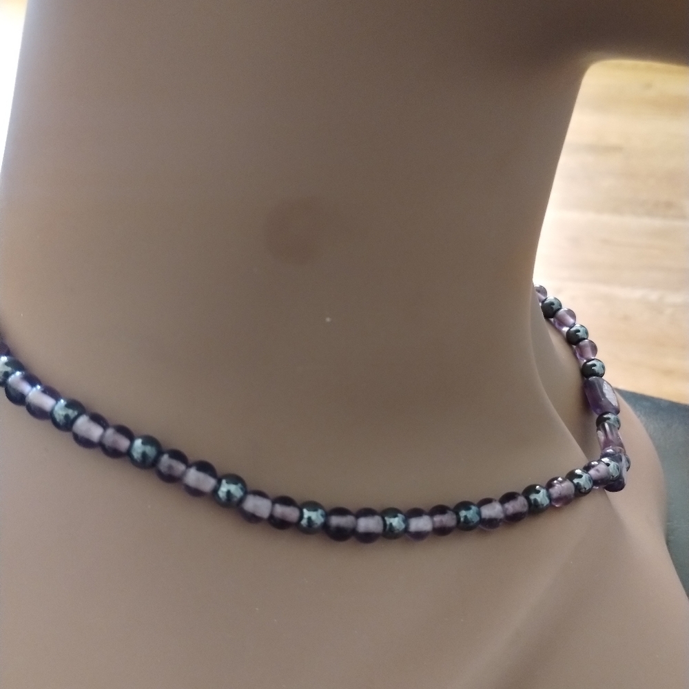 SALE: Elegant Pre-owned Purple Floral Inlay Beaded Necklace – Vintage Jewelry Co - Picture 4 of 6